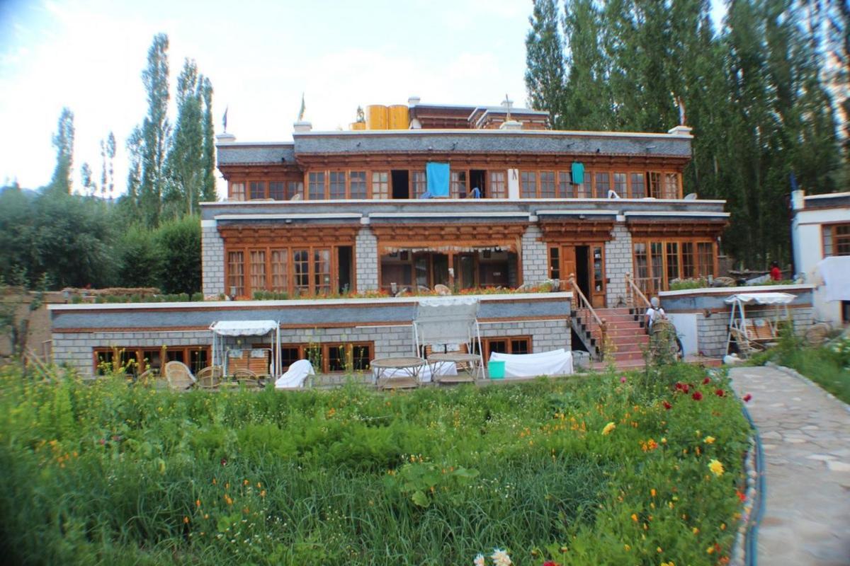 Silver Cloud Ladakh Leh Esterno foto